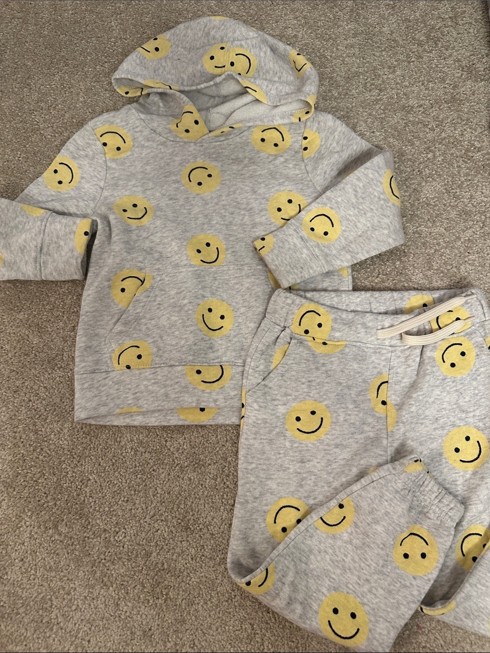 Old Navy Grey Hoodie & Jogger Sweat Set with Yellow Smiley Faces Unisex 3T